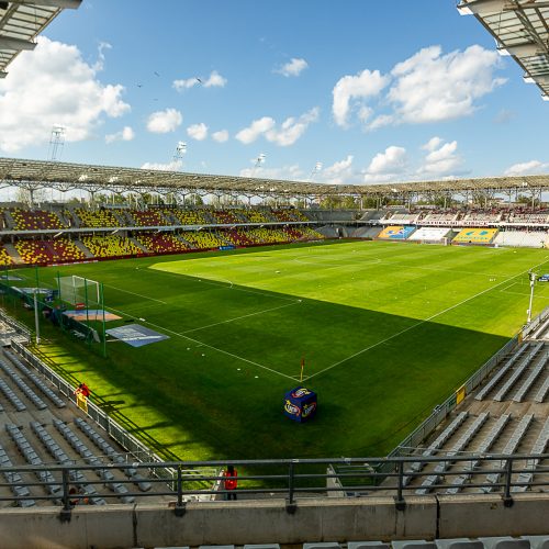 Minęło 20 lat! Jak zestarzał się stadion przy Ściegiennego 8?