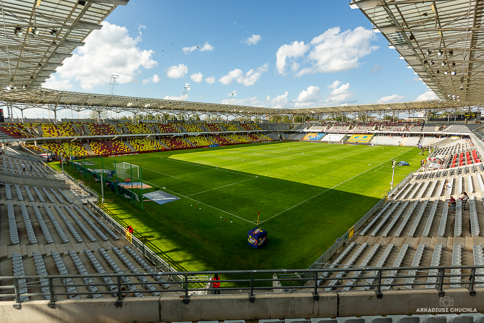 Minęło 20 lat! Jak zestarzał się stadion przy Ściegiennego 8?
